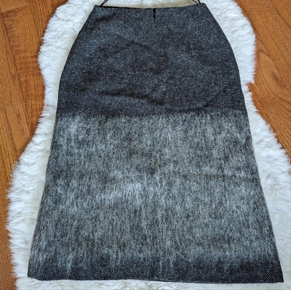 HALSTON textured skirt xs - Picture 6 of 10